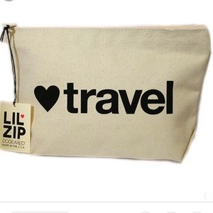 ❤️Lil zip Dogeared travel pouch❤️